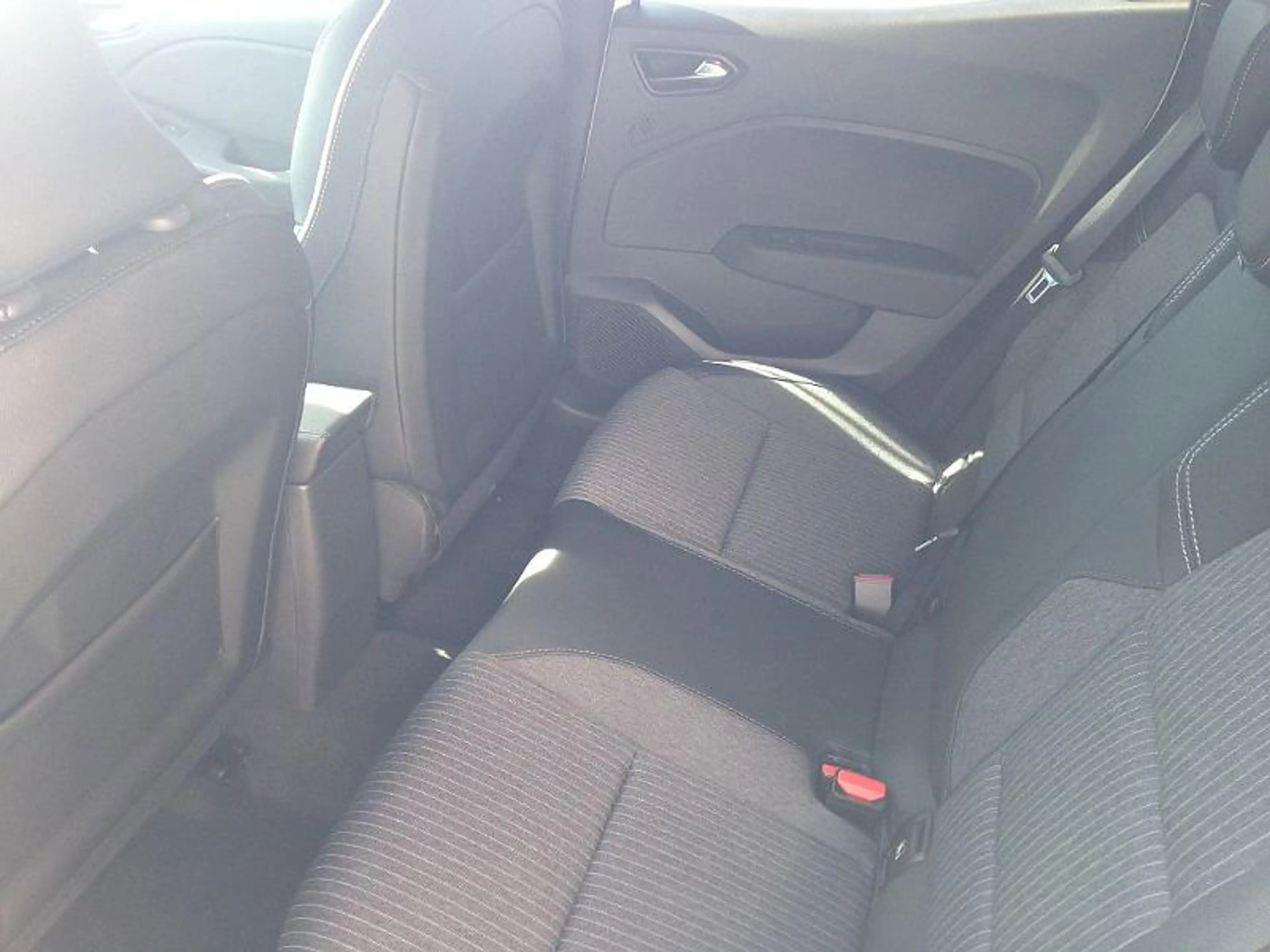 Mitsubishi Colt Select 1.0 T-Benziner 6-Gang *AHK* — photo 5