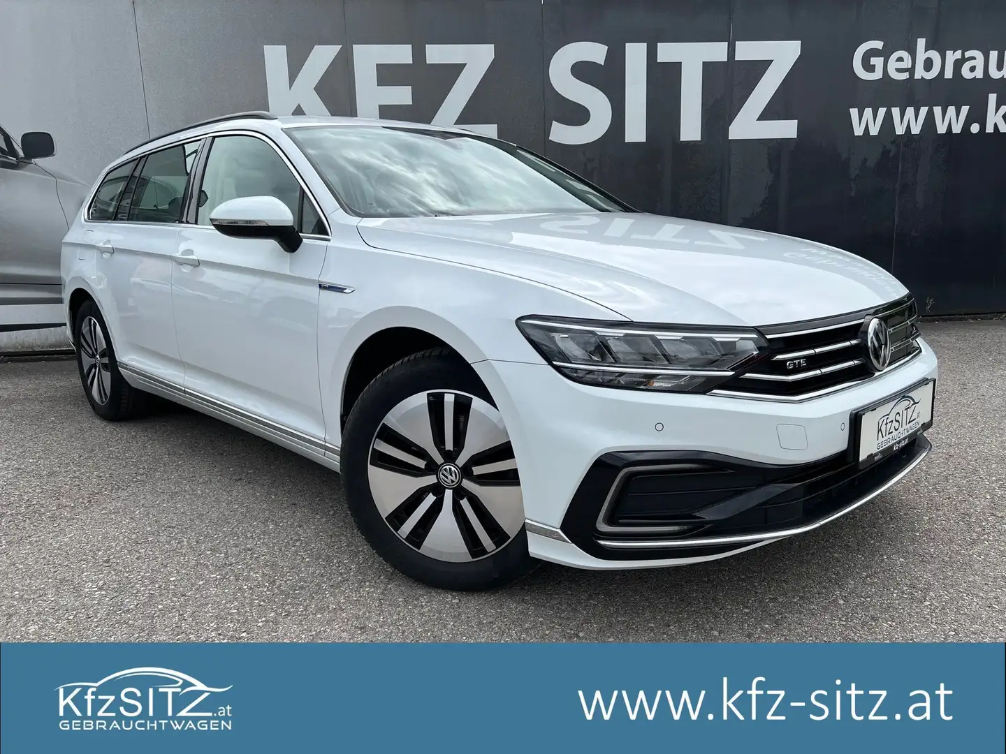 Volkswagen Passat Variant GTE 1,4 TSI DSG Hybrid Weiß - 1