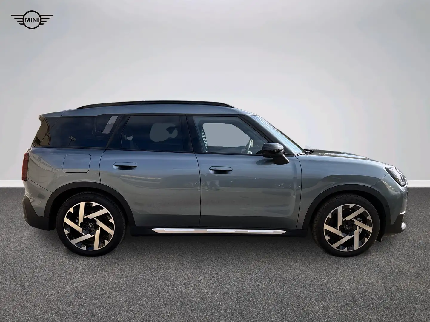 MINI Countryman SE All4 Favoured Vert - 2