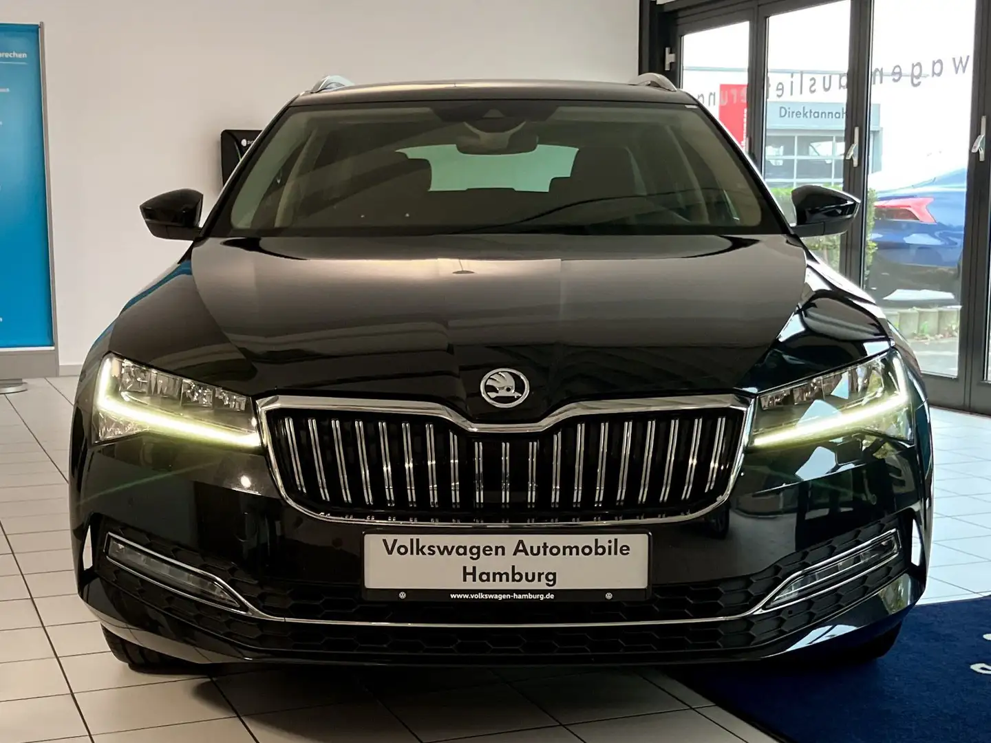Skoda Superb Combi 2.0 TDI Style DSG LED Kamera Standh Schwarz - 2