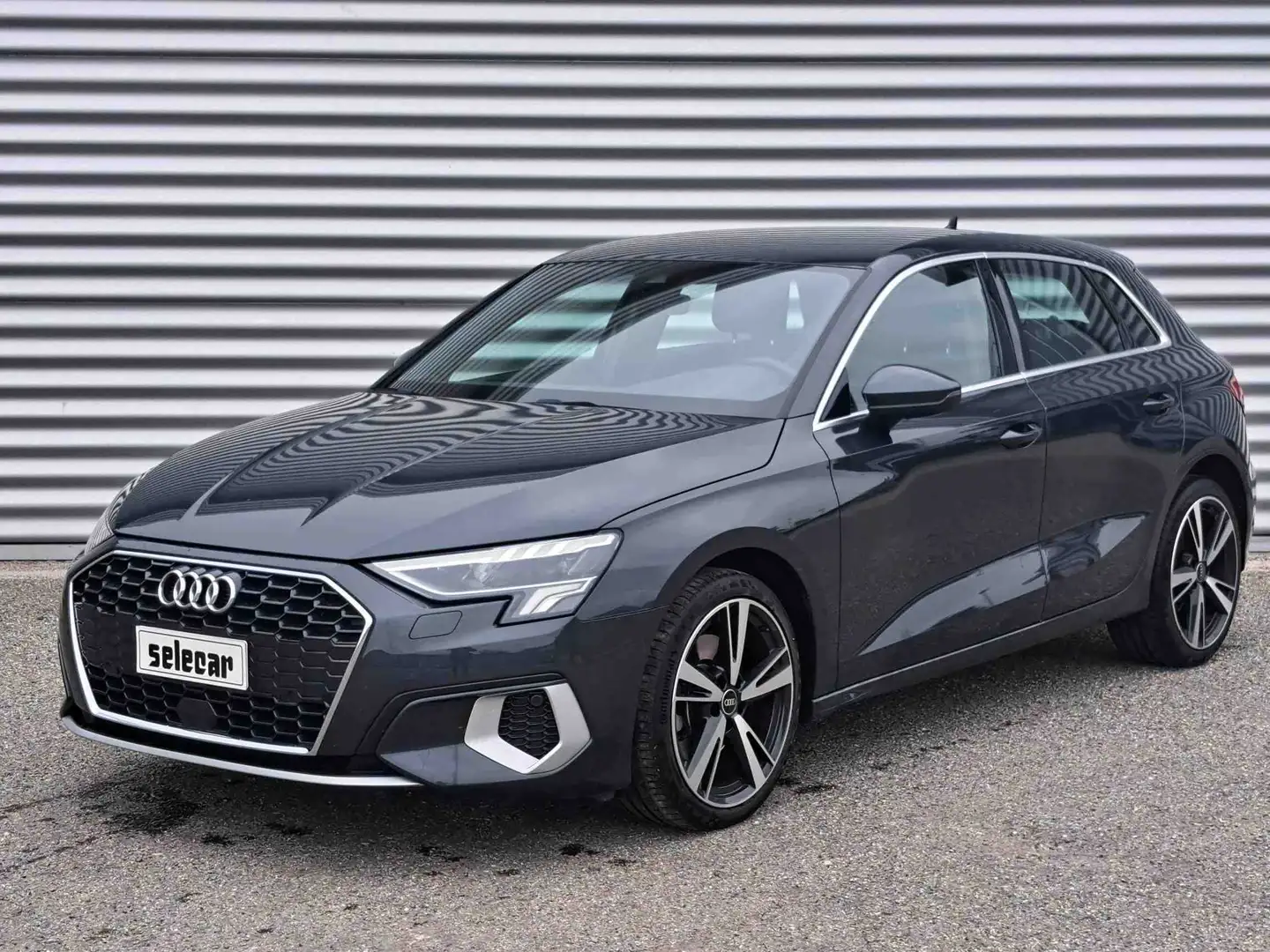 Audi A3 A3 Sportback 30 1.0 tfsi Business Advanced Grijs - 1