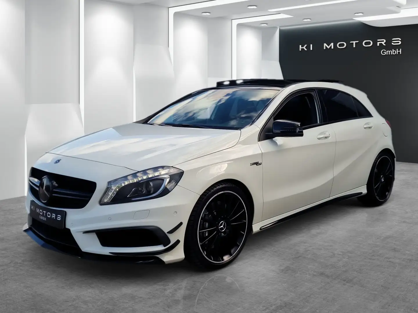 Mercedes-Benz A 45 AMG A 45 AMG 4Matic Pano ACC Navi Harman-Kardon Memory Alb - 1