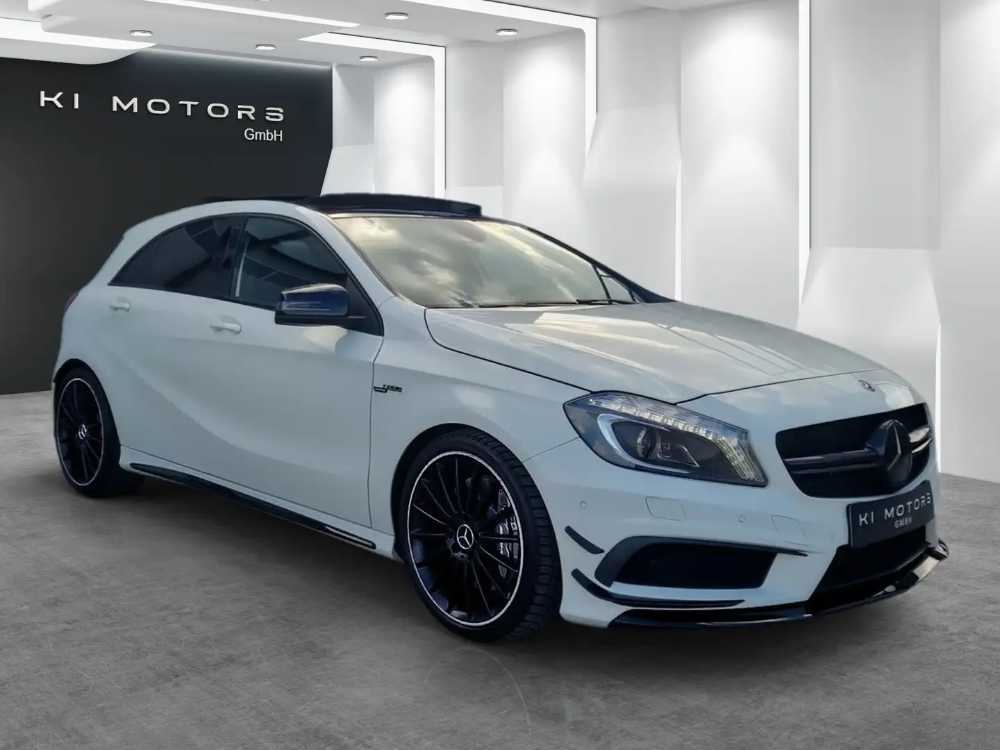 Mercedes-Benz A 45 AMG A 45 AMG 4Matic Pano ACC Navi Harman-Kardon Memory Alb - 2