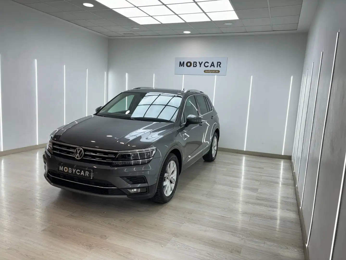 Volkswagen Tiguan 2.0TDI Sport DSG 110kW Gris - 1