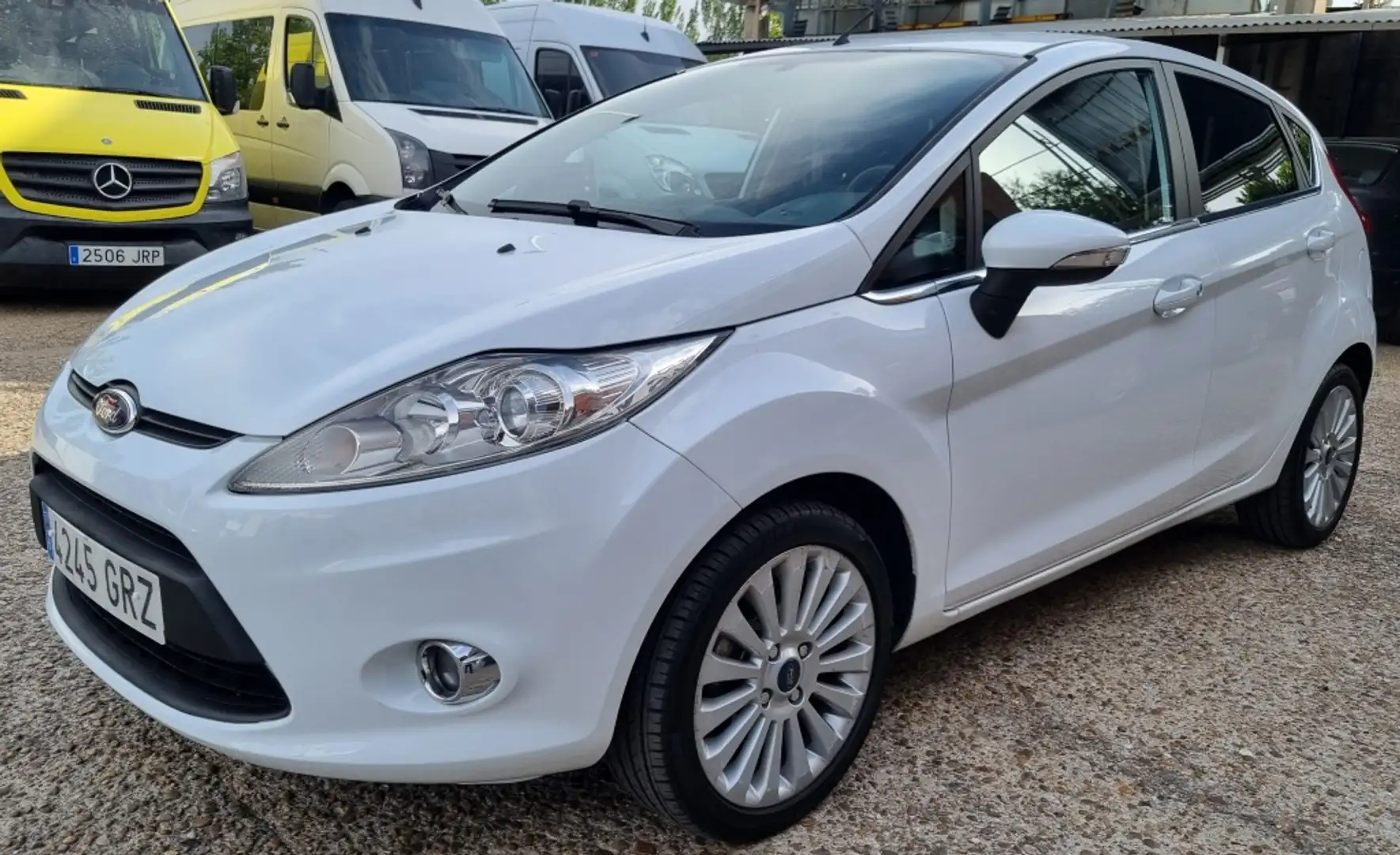 Ford Fiesta 1.4 Titanium Blanc - 1