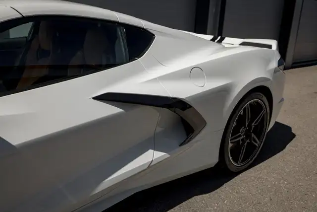 Chevrolet Corvette view 13