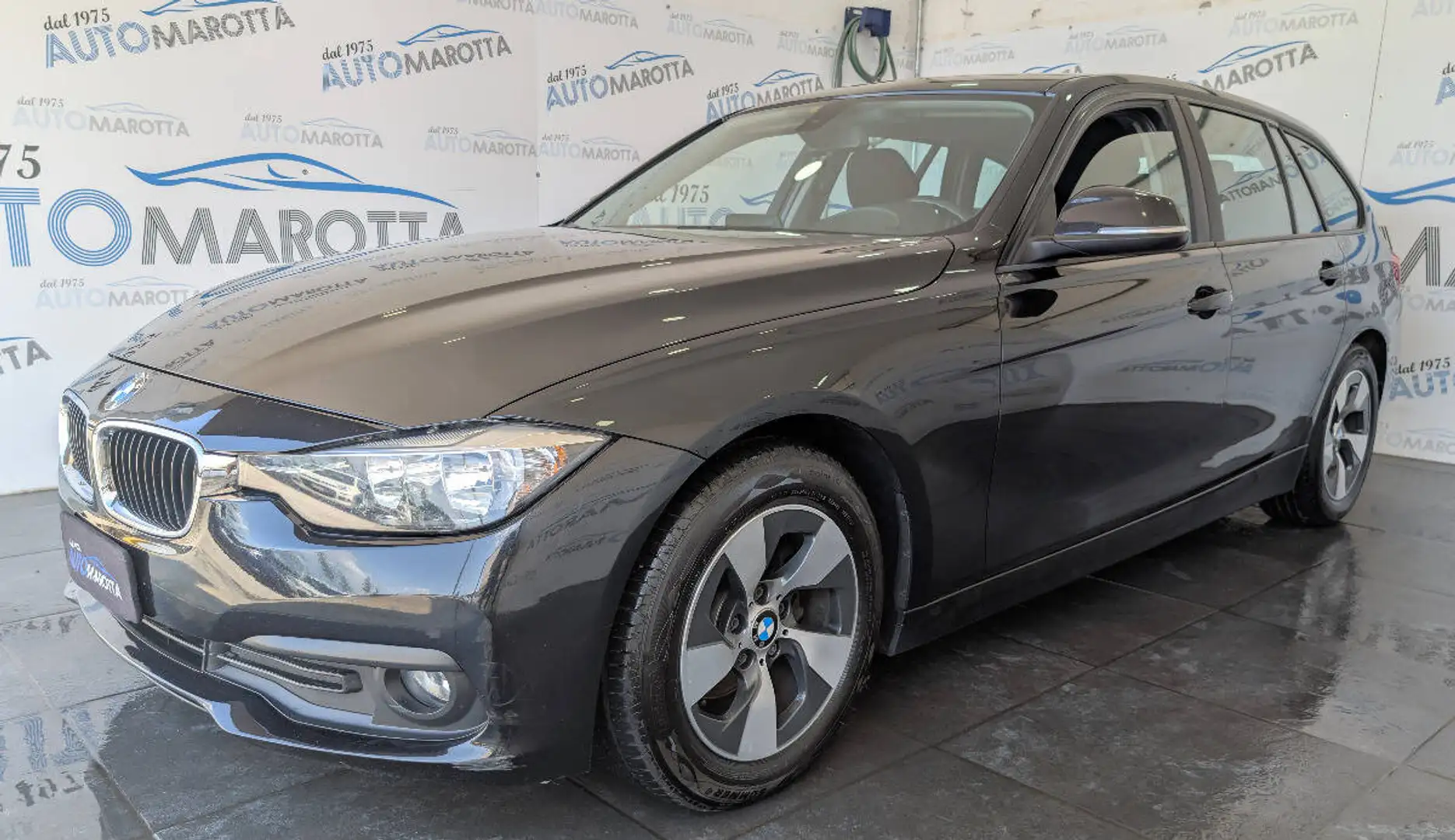 BMW 320 320d eff.dynamics auto Schwarz - 1
