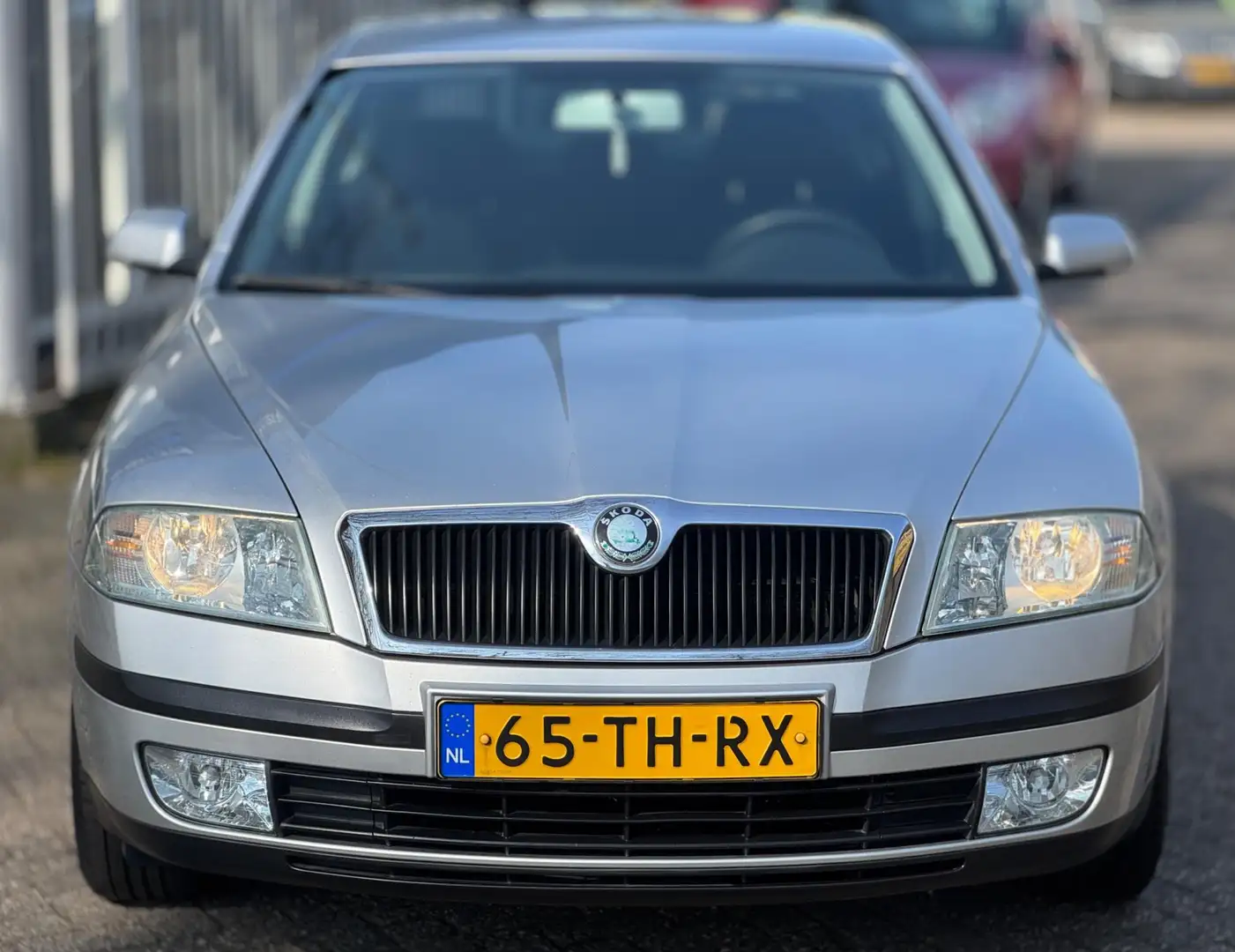 Skoda Octavia 1.6 Volledig onderhouden Airco DB riem VV Trekhaak Gris - 2