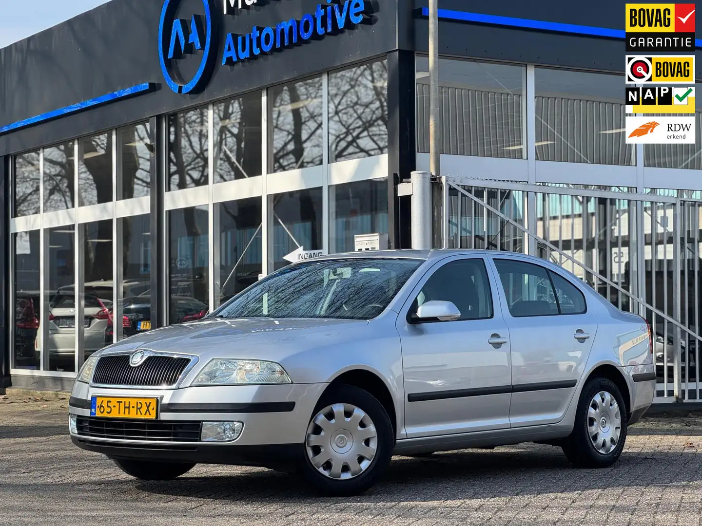 Skoda Octavia 1.6 Volledig onderhouden Airco DB riem VV Trekhaak Gris - 1