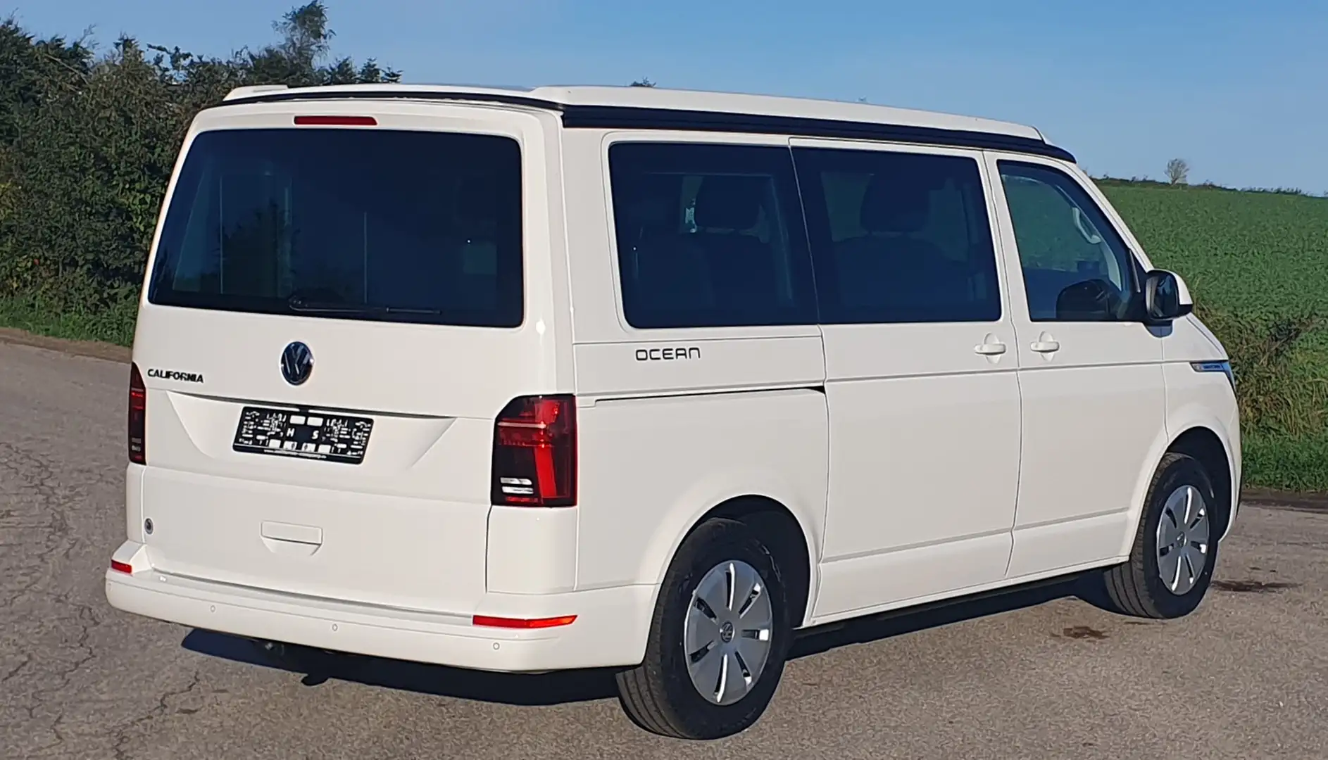 Caravans-Wohnm VW T6.1 California Ocean DSG ACC Navi Kam D.Tacho AHK bijela - 2