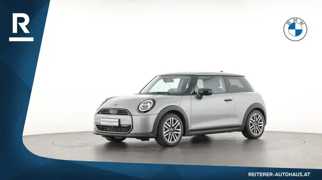 Mini Hatch view 3