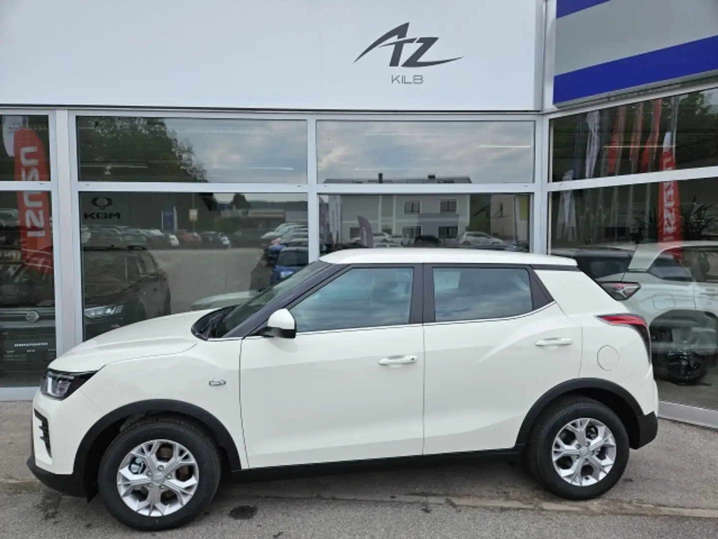 KGM Tivoli 1,5GDI Style Weiß - 1