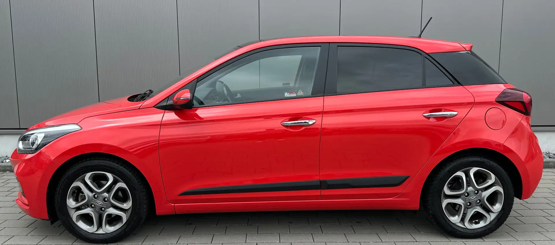 Hyundai i20 Style/Rückfahrkamera/Panoramadach/Navi/SHZ/ Orange - 2