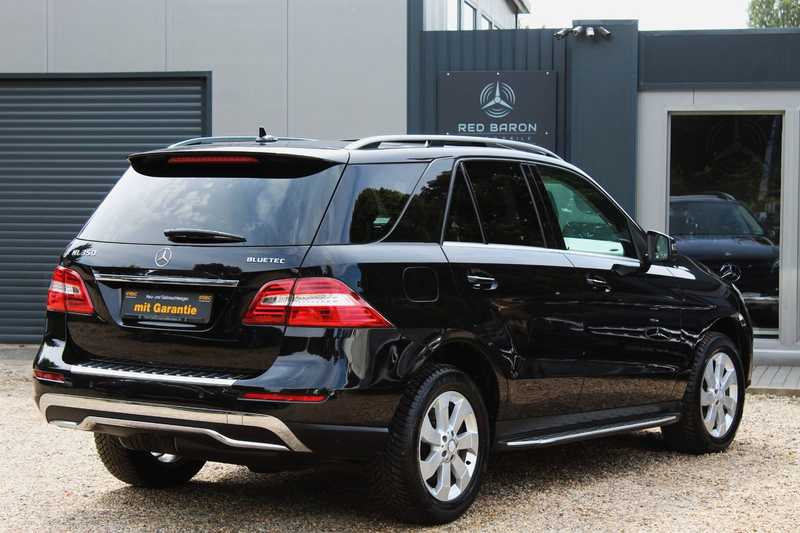 Mercedes-Benz ML 350 BlueTEC 4MATIC 7-G WEBASTO LED 360° PANO — photo 6