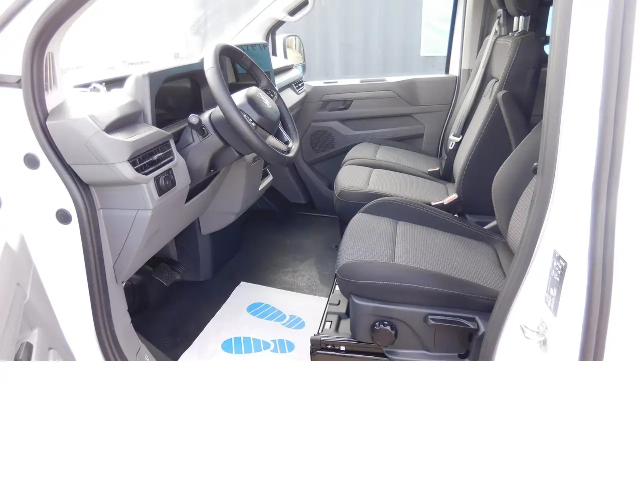 Volkswagen T7 Transporter VW T7 9 Sitze Elktro Navi Klima, миниатюра 10