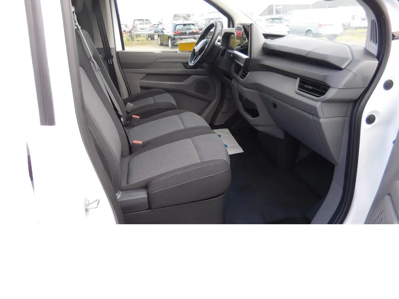 Volkswagen T7 Transporter VW T7 9 Sitze Elktro Navi Klima, миниатюра 9