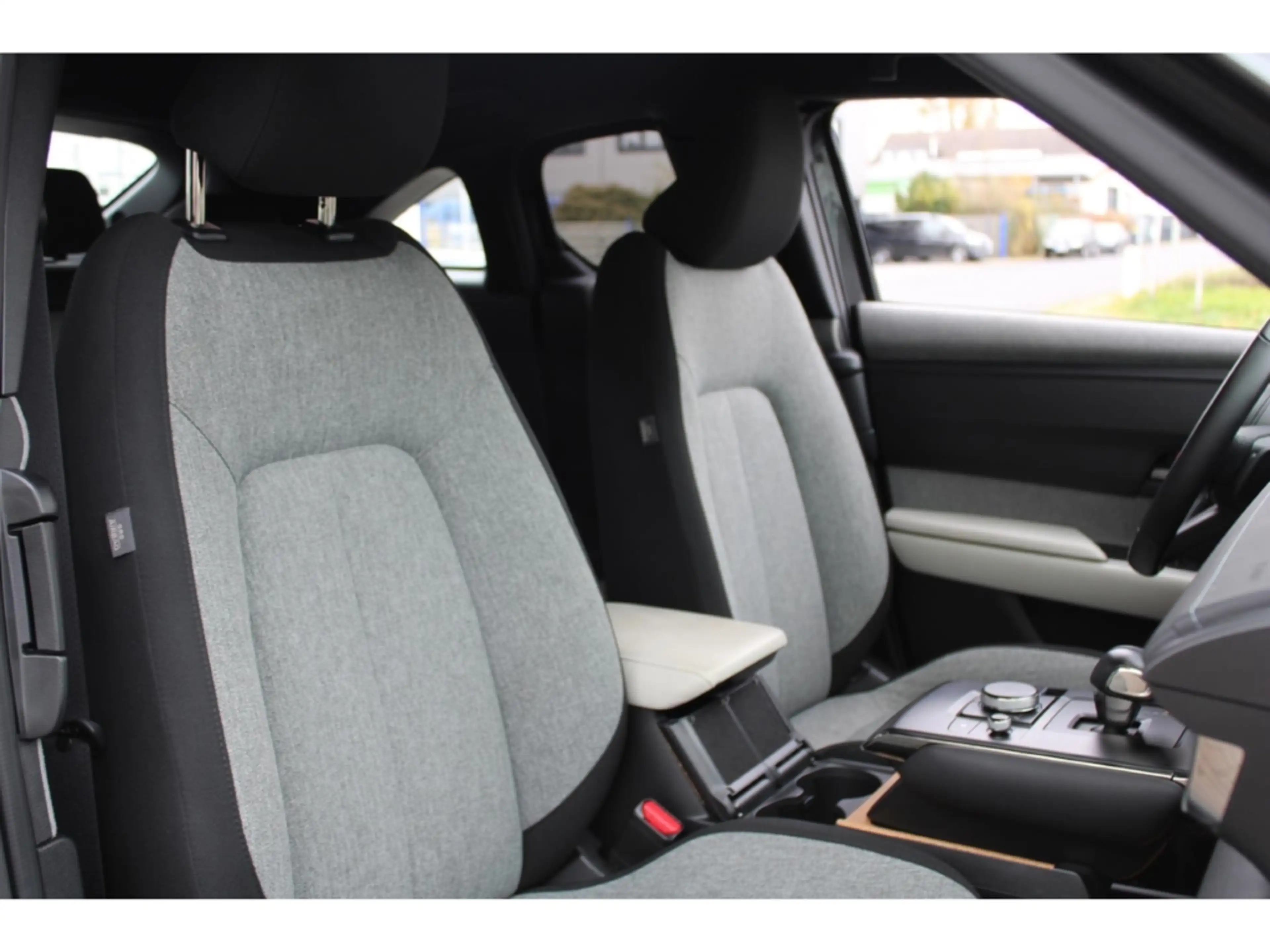 Mazda MX-30 e-SKYACTIV+KOM-P+NAV+PDC+GJ-RÄDER !! — photo 12