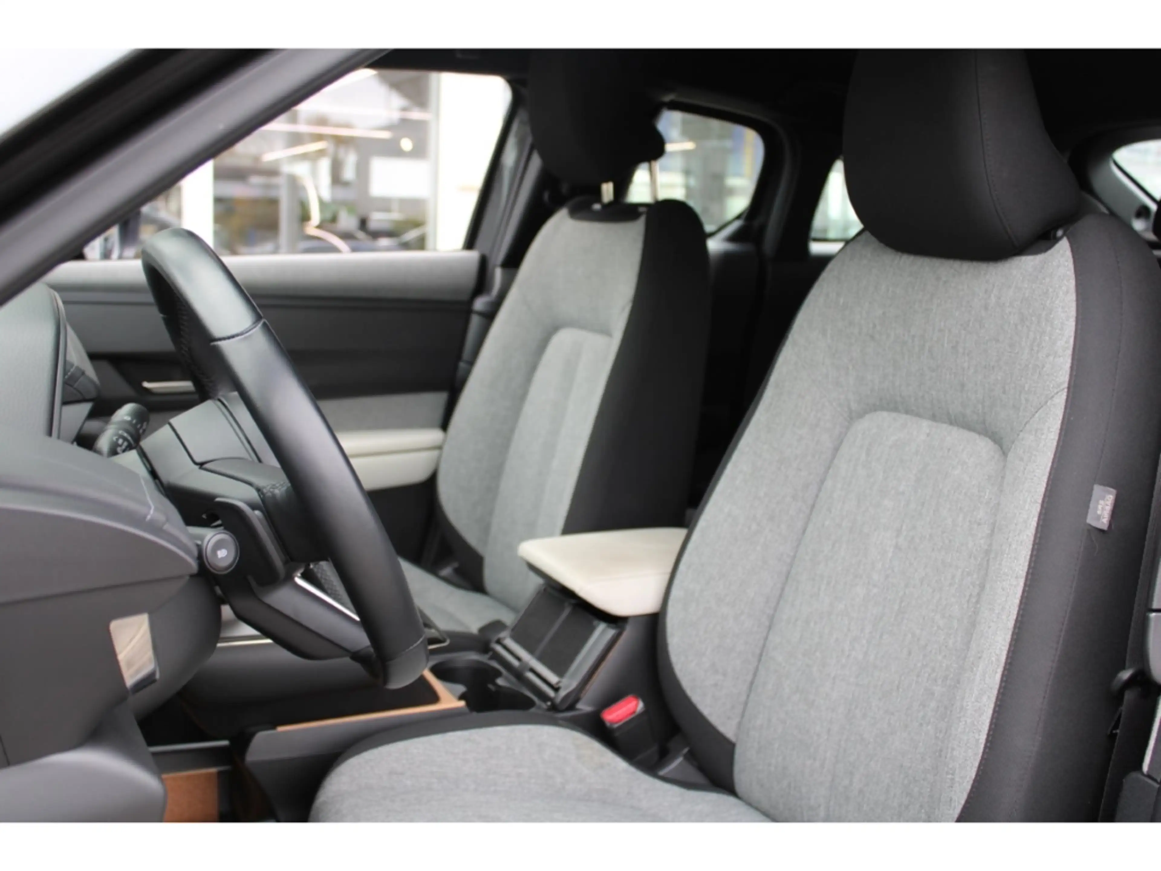 Mazda MX-30 e-SKYACTIV+KOM-P+NAV+PDC+GJ-RÄDER !! — photo 11