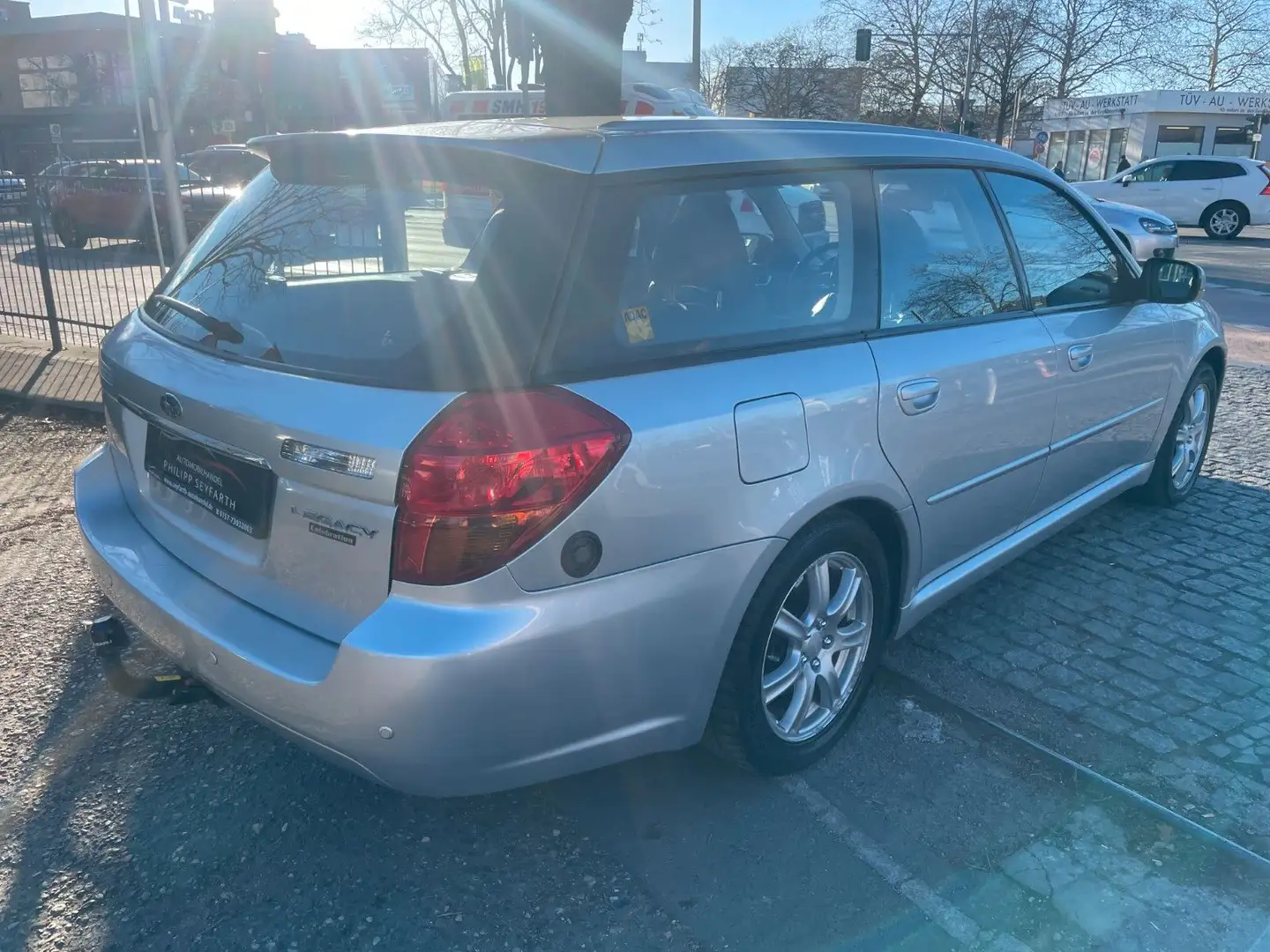 Subaru Legacy LEGACY 2.0i ALLRAD*LEDER*PANO*LPG GAS* Plateado - 2