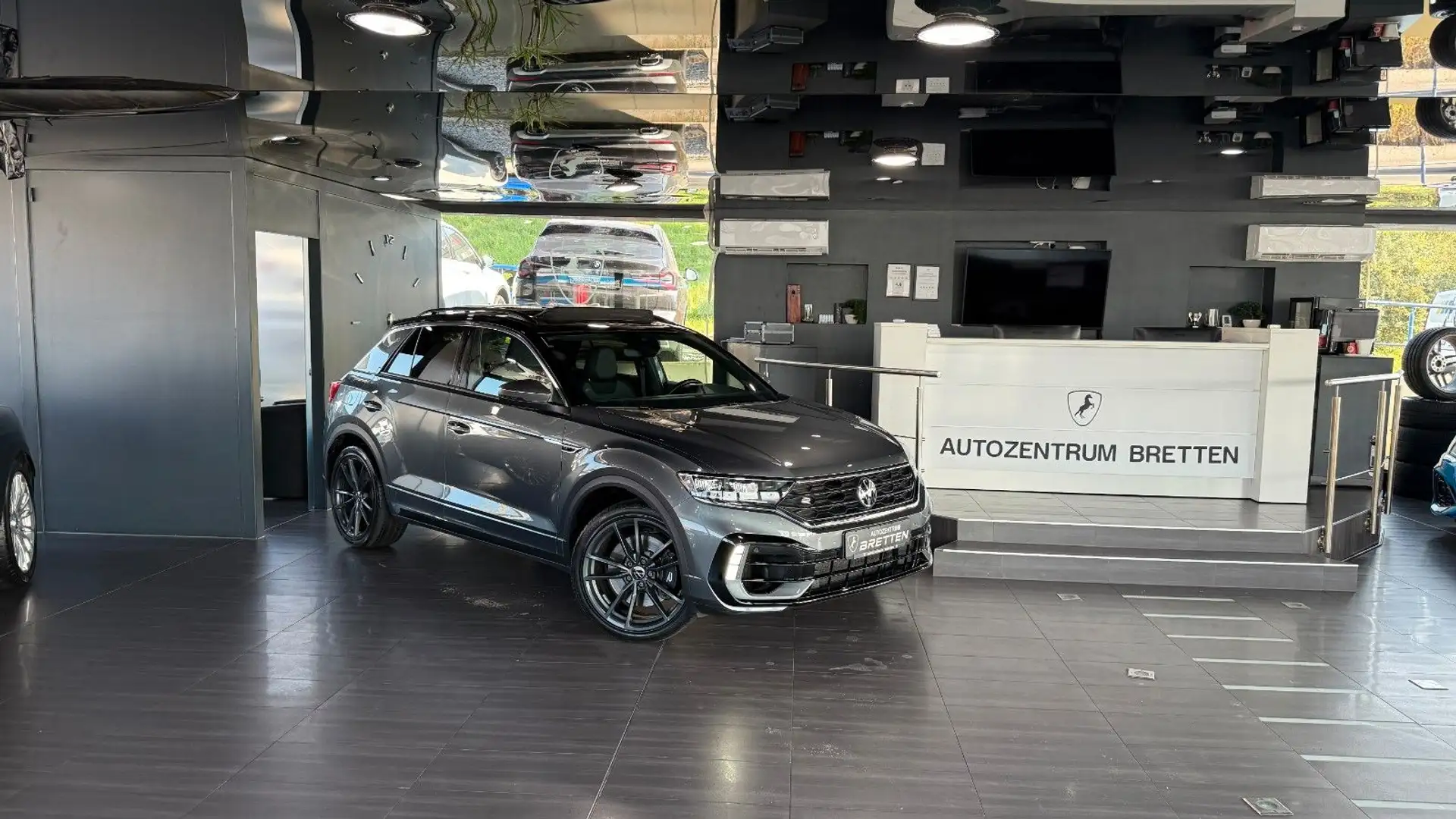 Volkswagen T-Roc R DSG*Pano*4M*ACC*AHK*Kamera*Akrapovic Grau - 2