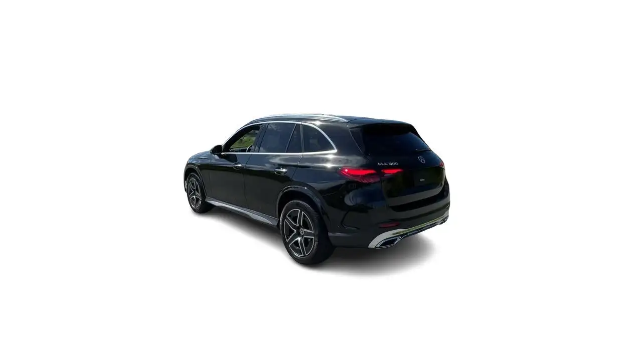 Mercedes-Benz GLC снимка Mercedes-Benz GLC