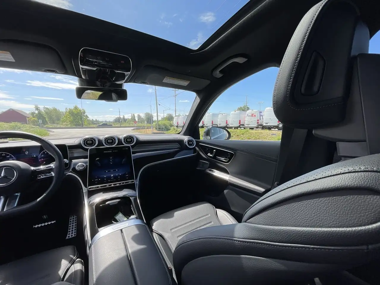 Mercedes-Benz GLC снимка Mercedes-Benz GLC