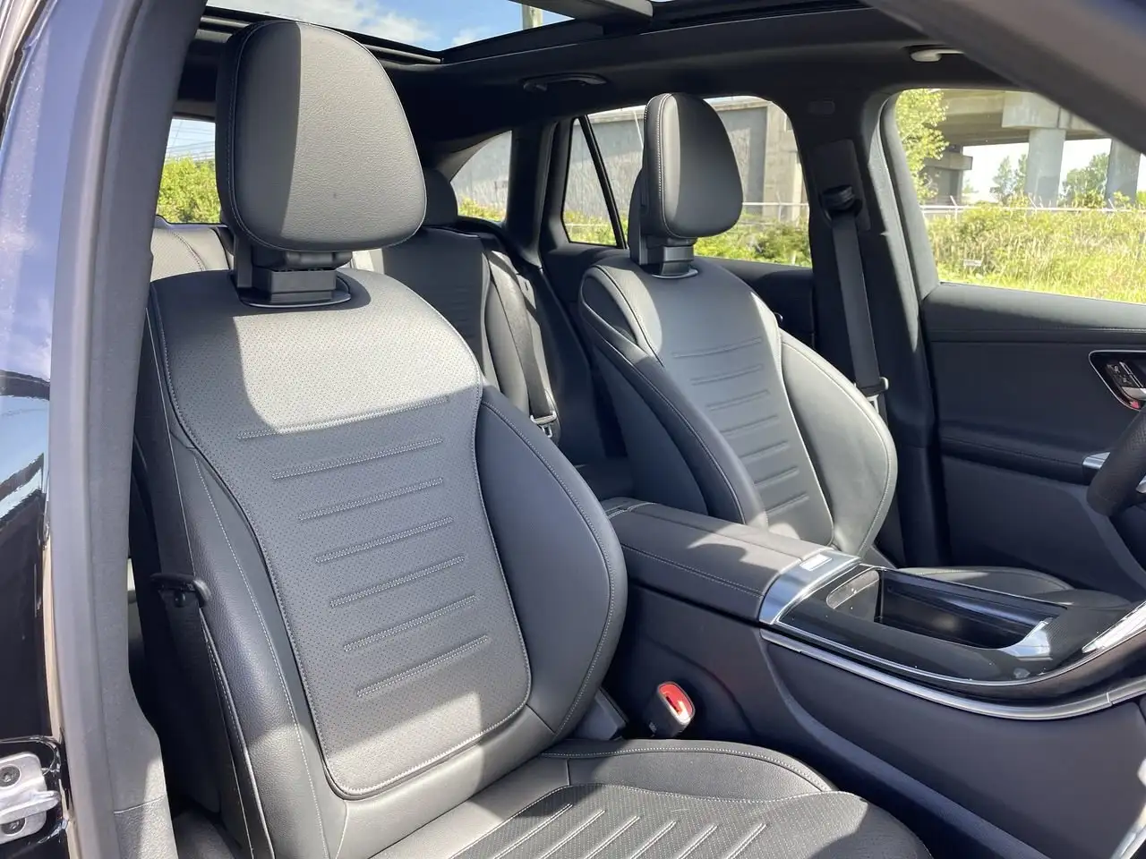 Mercedes-Benz GLC снимка Mercedes-Benz GLC