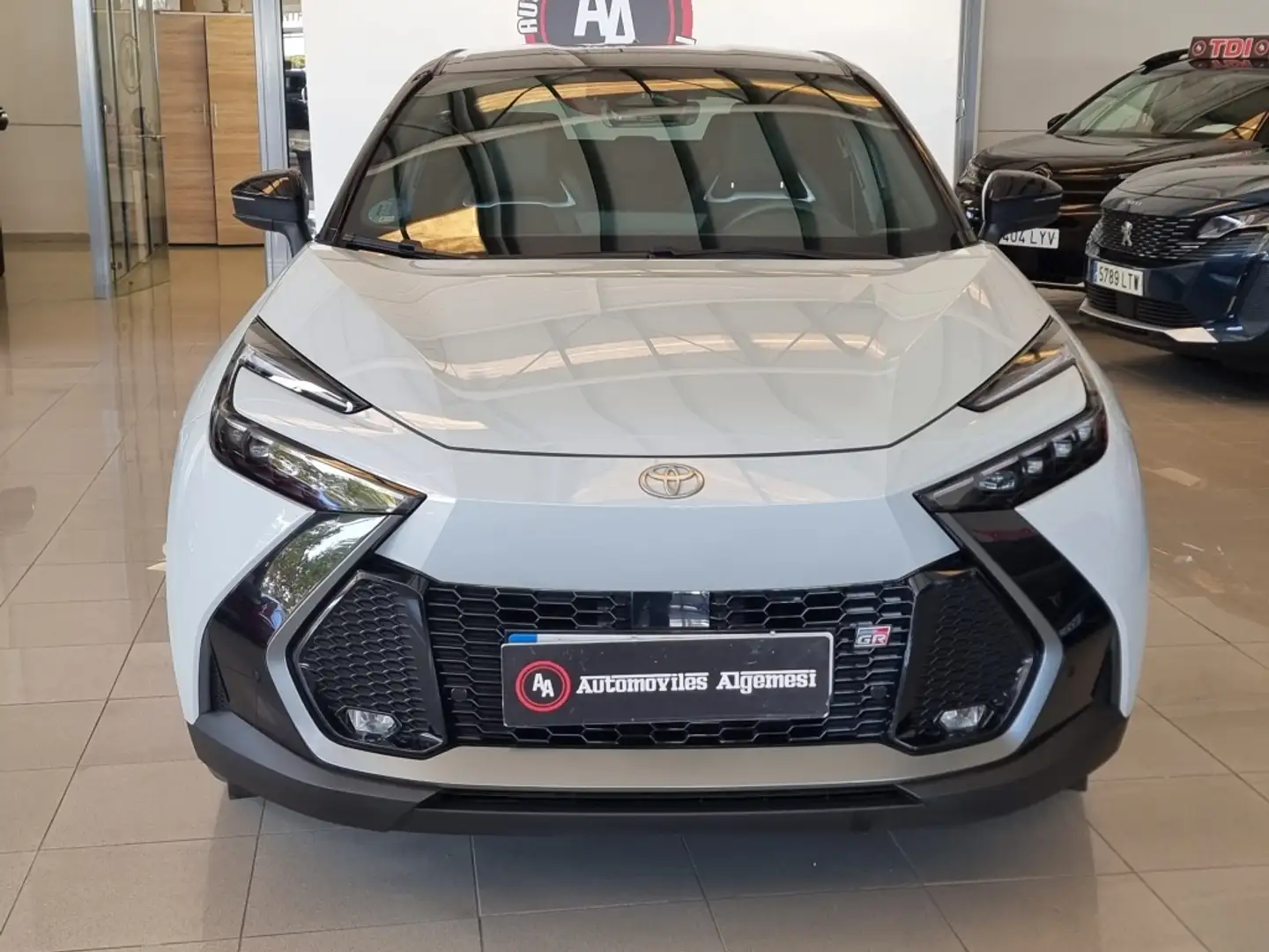 Toyota C-HR 200H GR Sport AWD Gris - 2