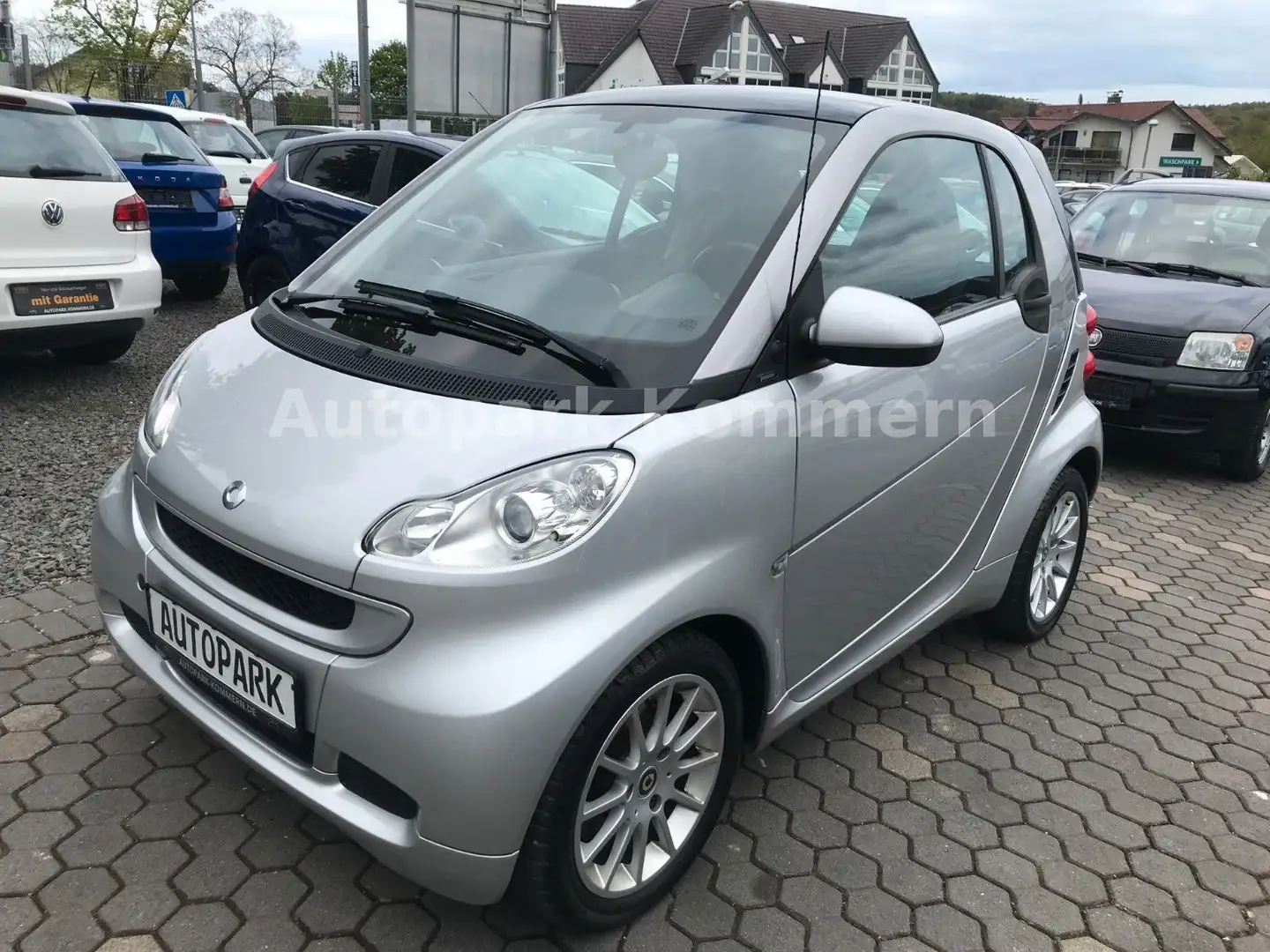 smart forTwo fortwo coupe CDI 40kW*Diesel* Silber - 1