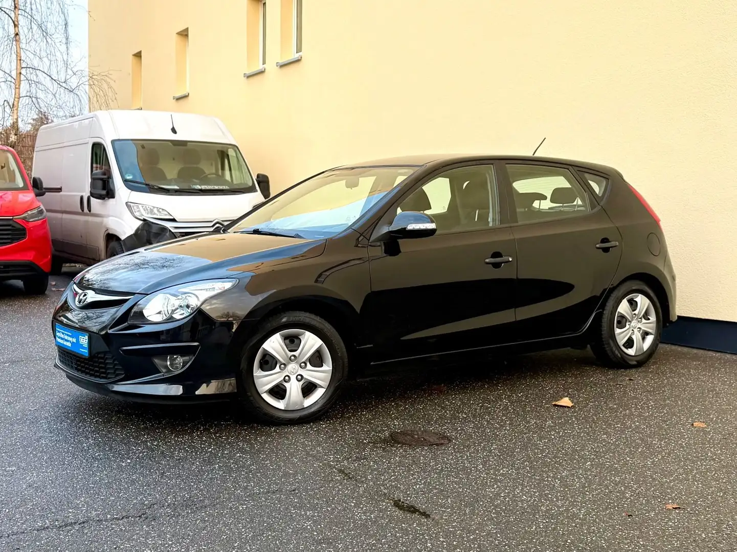 Hyundai i30 FIFA WM Edition KLIMA SHZ STEUERKETTE NEU Schwarz - 2