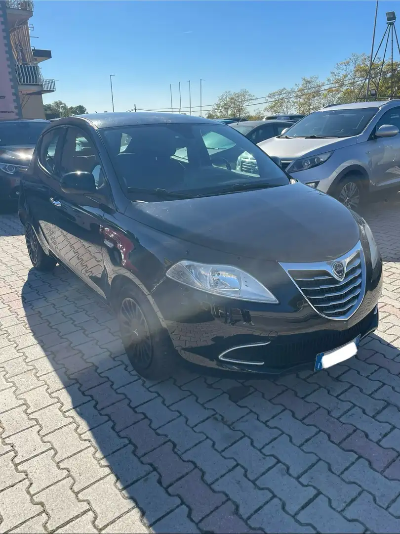 Lancia Ypsilon - 2