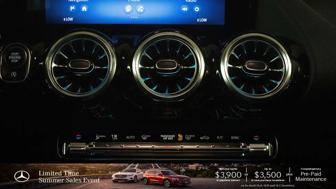 Mercedes-Benz GLA снимка Mercedes-Benz GLA