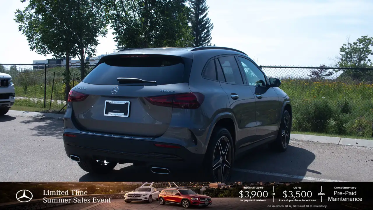 Mercedes-Benz GLA снимка Mercedes-Benz GLA