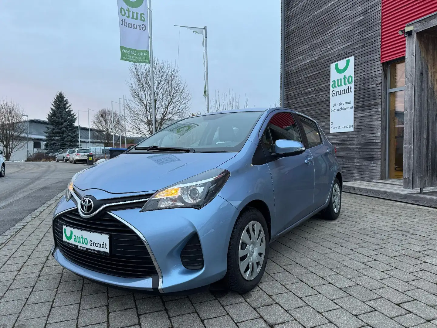Toyota Yaris 1,0-l-Dual-VVT-i Edition Kamera Bleu - 1