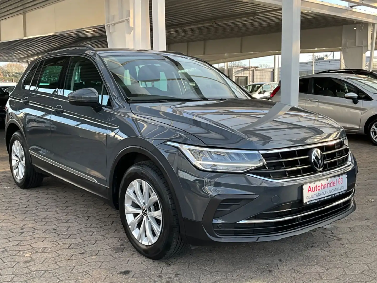 Volkswagen Tiguan Life*59TKM*LED*Ky-go*ACC*KlimaT*R-Kam.*Be Grijs - 2
