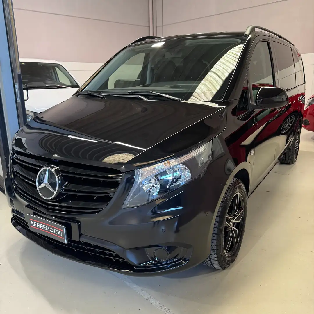 Mercedes-Benz Vito 114 Tourer Select Long Auto 9P Interno in Pelle Nero - 1