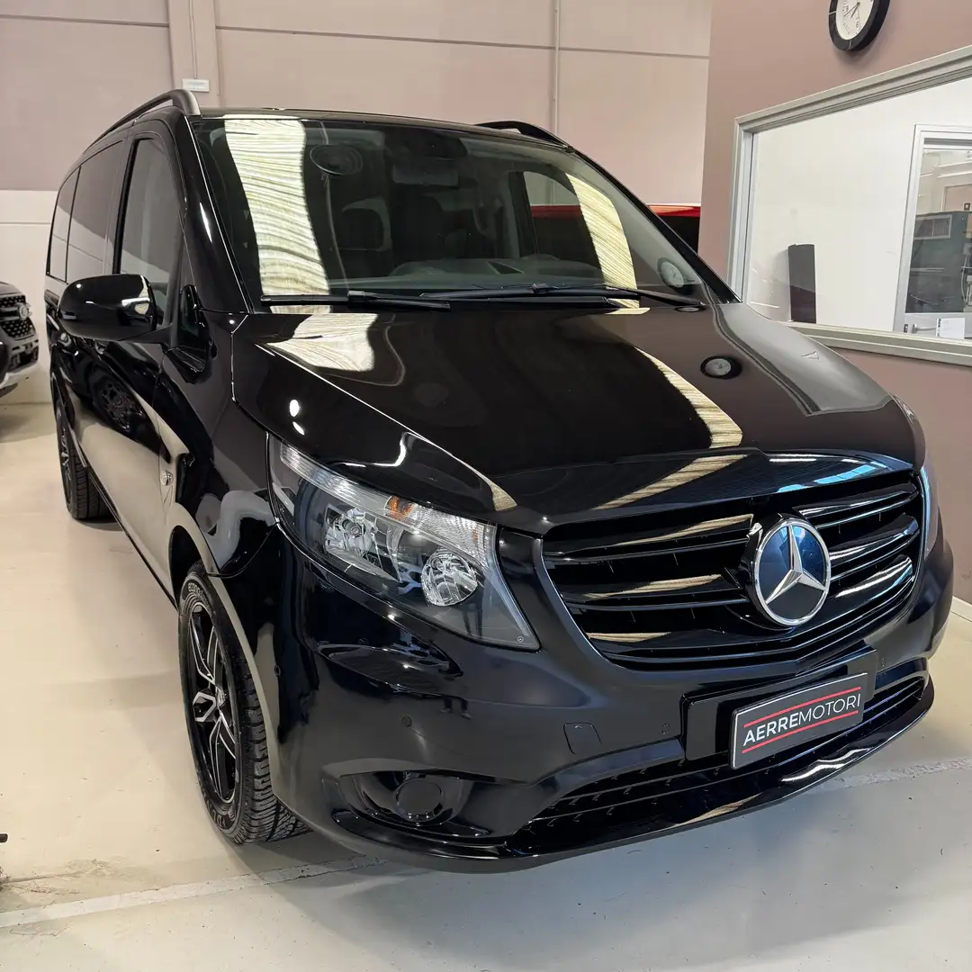 Mercedes-Benz Vito 114 Tourer Select Long Auto 9P Interno in Pelle Nero - 2