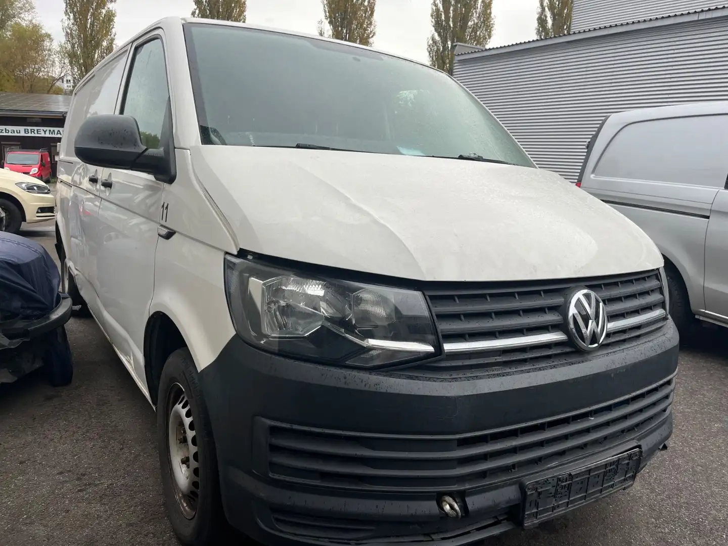 Volkswagen T6 Transporter lang 2.0 TDI Weiß - 2