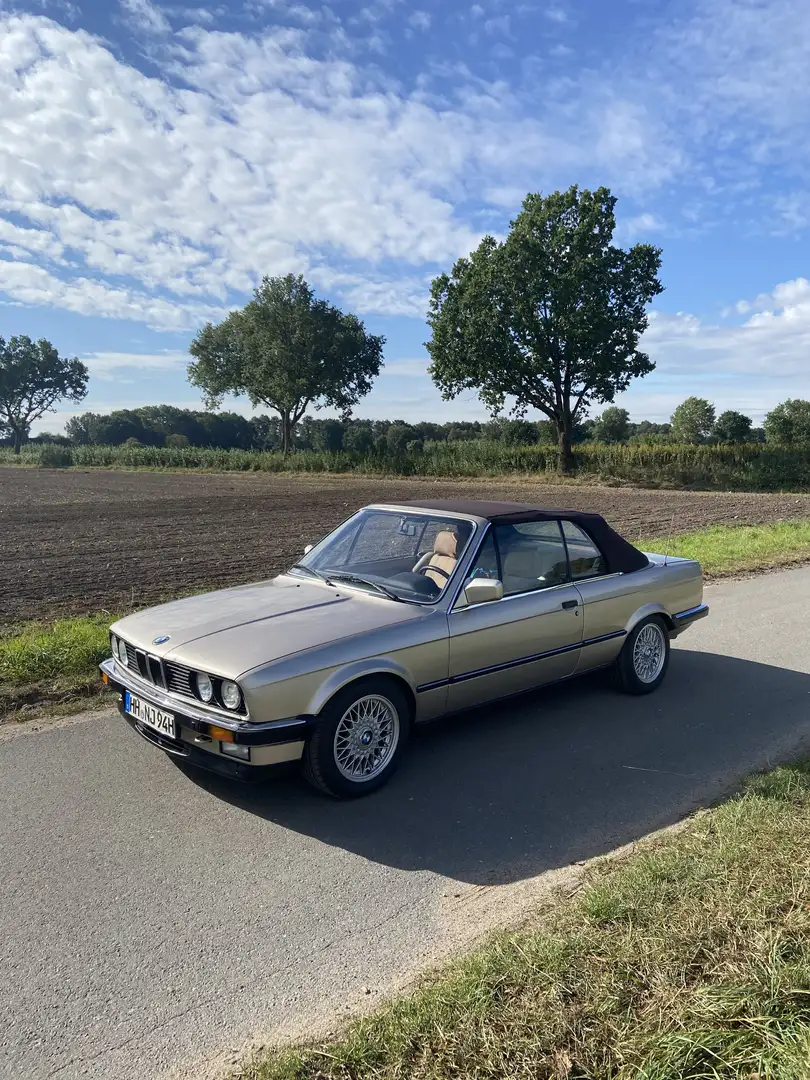 BMW 320 E30 320i Cabriolet Kaschmirbeige Oldtimer TÜV NEU Beige - 1