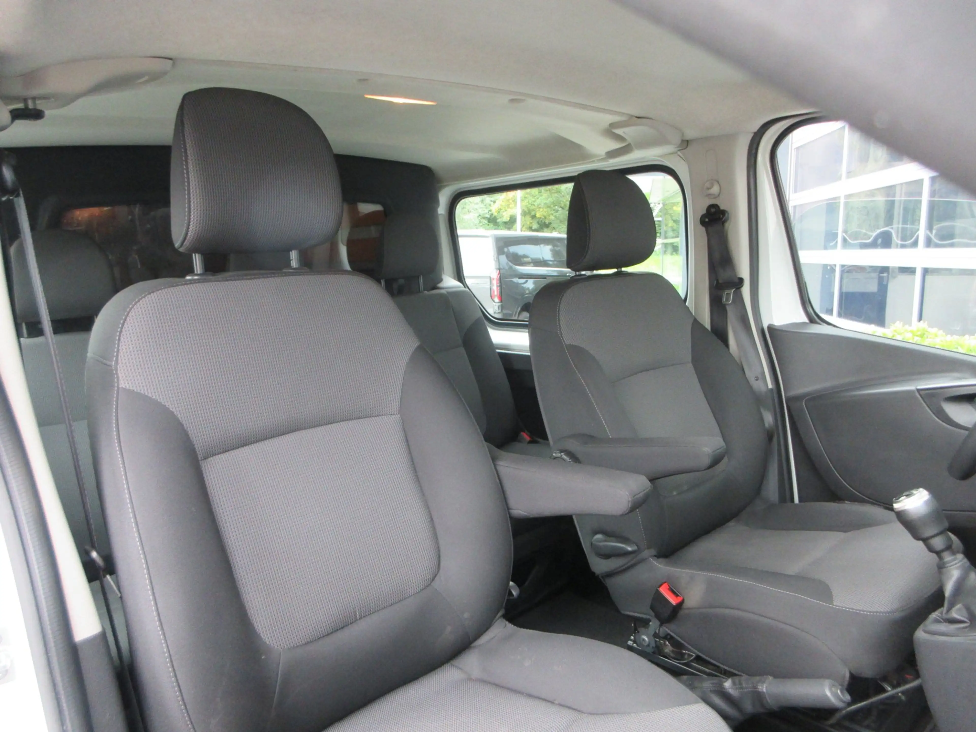 Renault Trafic 2.0 dCi 120pk T29 L2 DC, Dubbel Cabine, Euro 6, Ai — photo 15