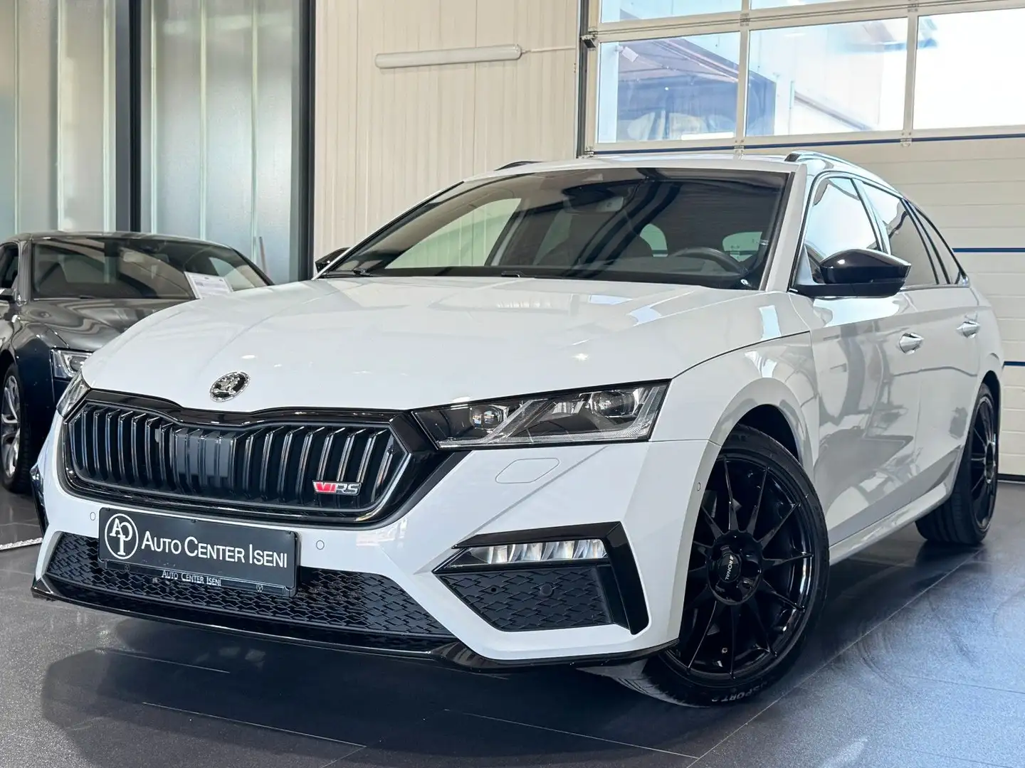 Skoda Octavia Combi RS First Edition | APPLE | AHK | Weiß - 1