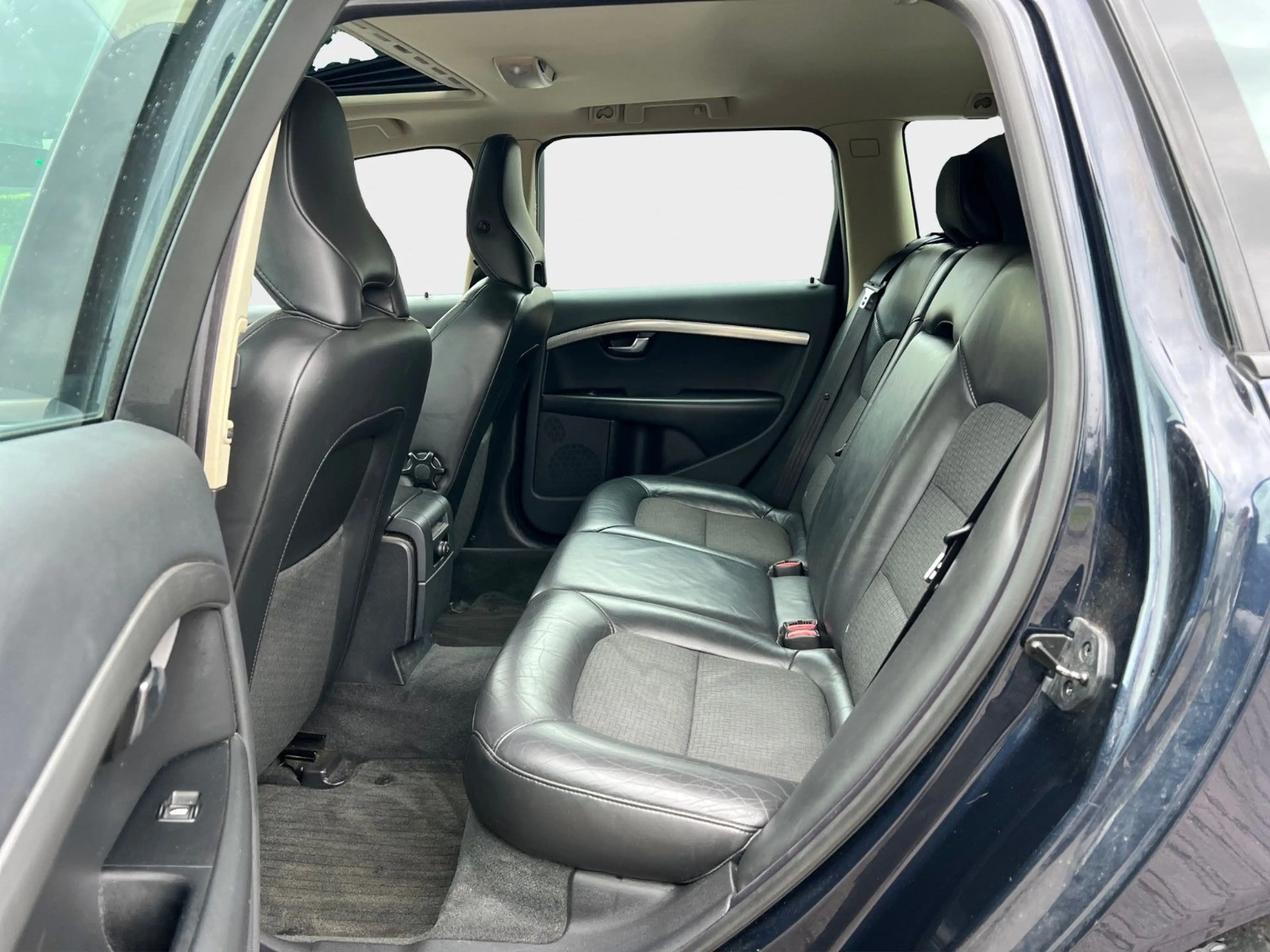 Volvo V70 Kombi 2.0 D3 Kinetic*AHK*Schiebed.*PDC Vo+Hi — photo 12