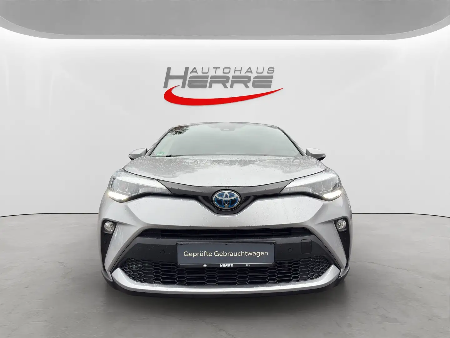 Toyota C-HR Hybrid Team D Grijs - 1