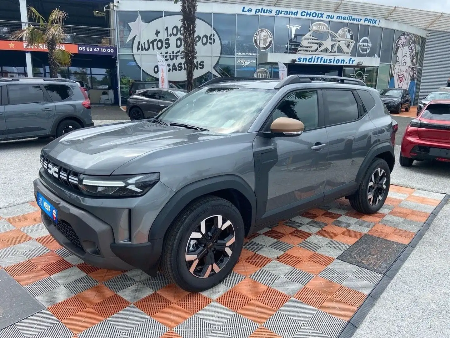 Dacia Duster HYBRID 140 4X2 EXTREME Gris - 1