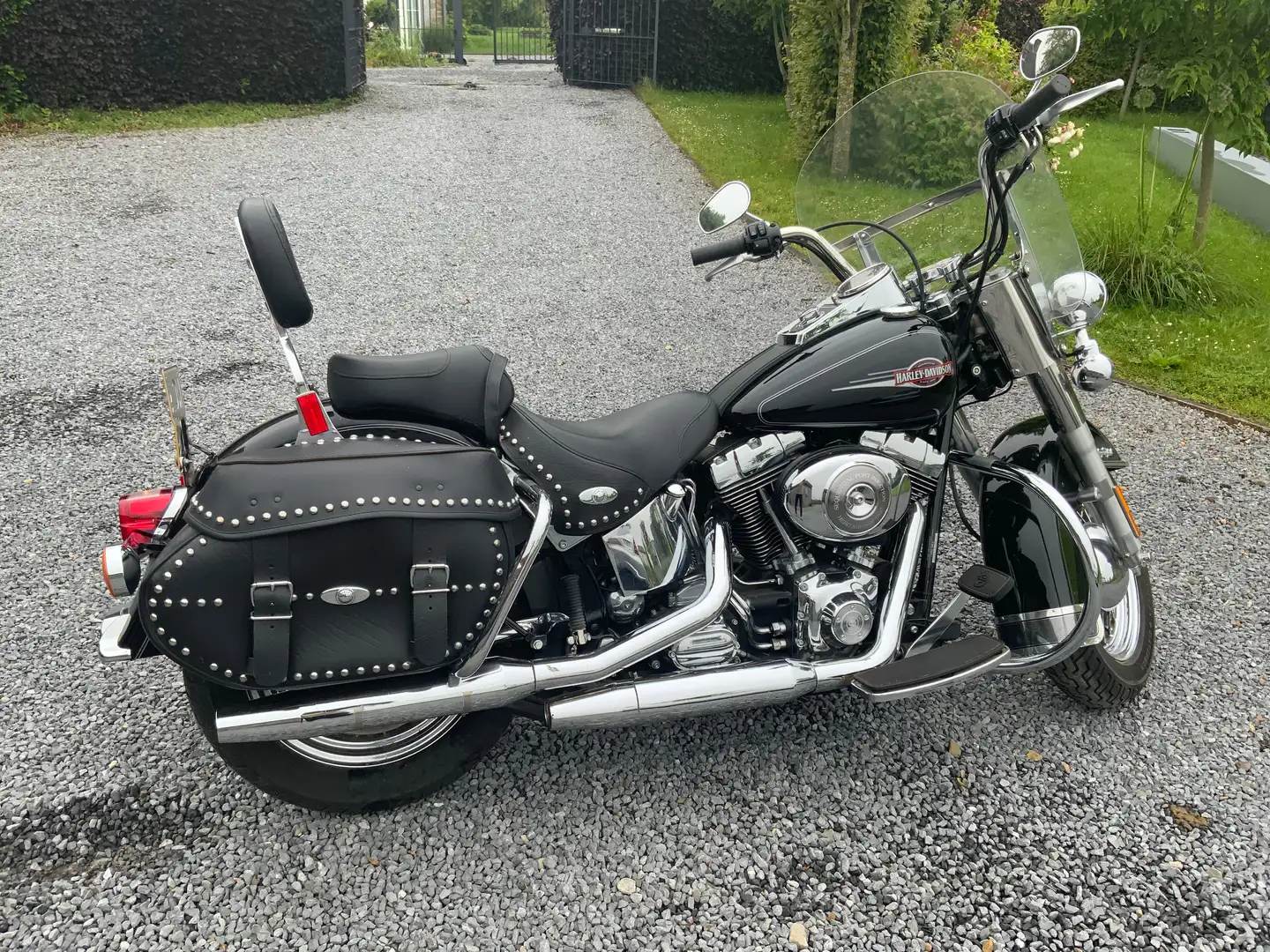 Harley-Davidson Heritage Softail FLSTCl Classic Negru - 1
