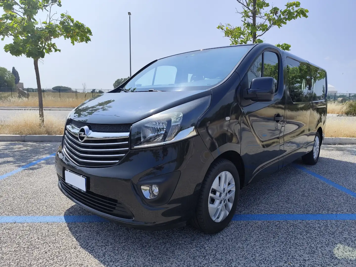 Opel Vivaro 1.6 BiTurbo 145CV S&S EcoFLEX PL-TN Combi Nero - 1