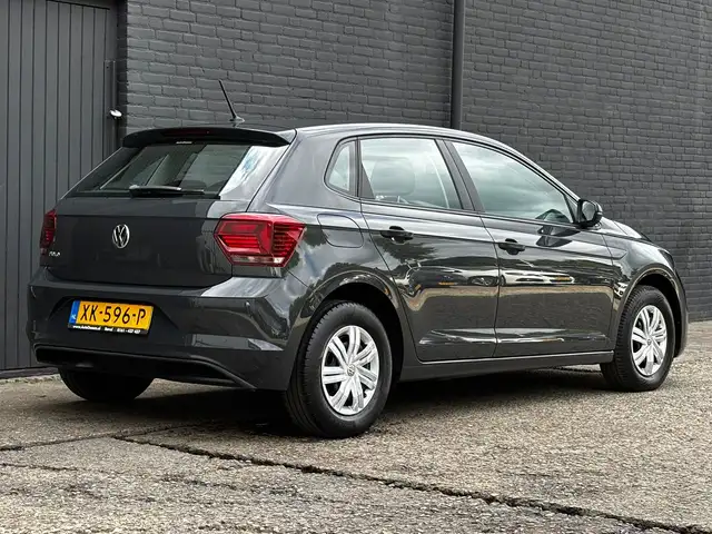 Volkswagen Polo view 9