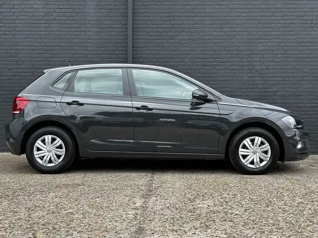 Volkswagen Polo view 8