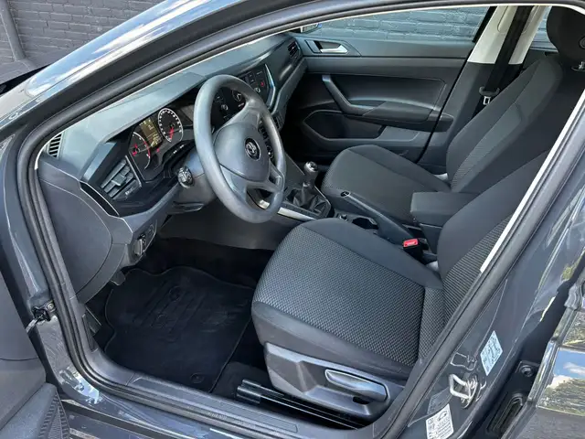 Volkswagen Polo view 13