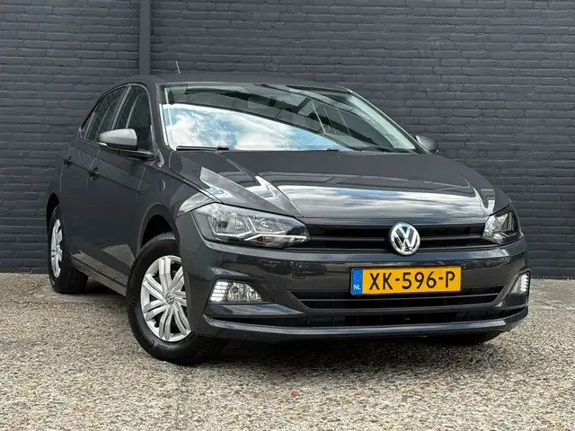 Volkswagen Polo view 2